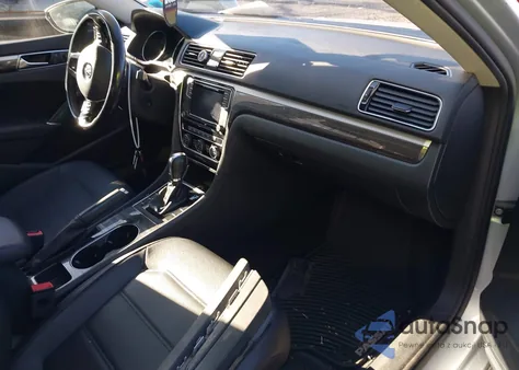 2018 Volkswagen Passat 2.0T Se из США, поврежденный, VIN 1VWBA7A32JC018116